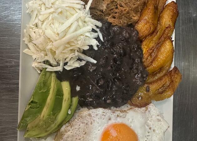 Galería de imágenes De 5 Bar cafeteria 23