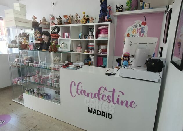 Galería de imágenes CLANDESTINE CAKES 1