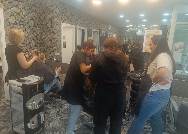 Galería de imágenes Tikva Peluquería 1