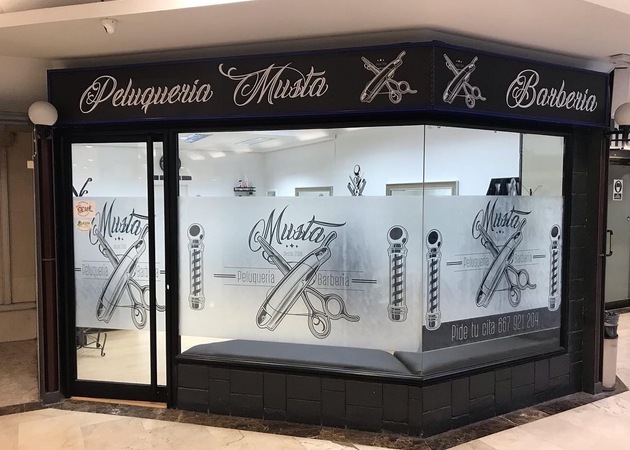 Galería de imágenes Peluquería musta 5