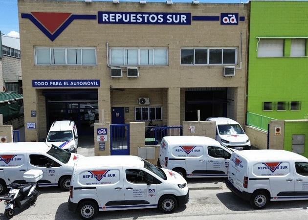 Galería de imágenes REPUESTOS SUR 2