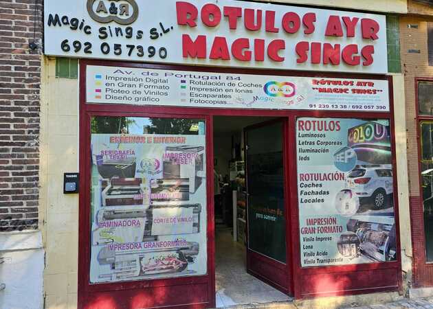 Galería de imágenes RÓTULOS AYR MAGIC SINGS 1