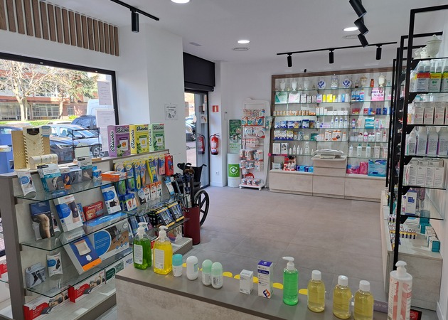 Galería de imágenes FARMACIA RHODES 3