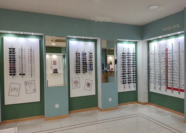 Galería de imágenes ÓPTICA TAVIRA 1