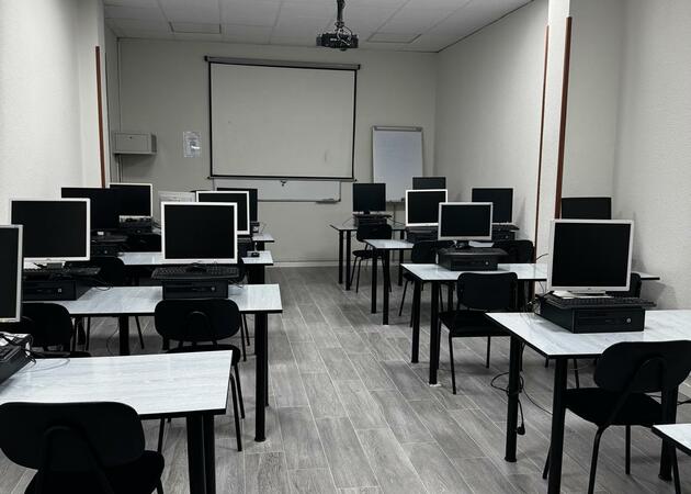 Galería de imágenes Academia Colón Móstoles 1