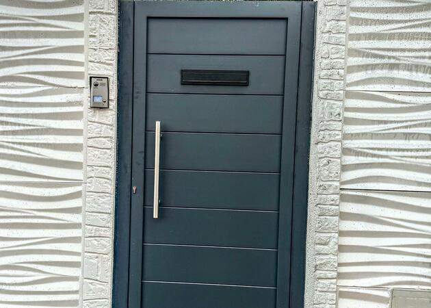 Galería de imágenes Castillo Cerramientos Aluminio y PVC SL. 3