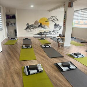Foto de portada Respira Yoga SLL