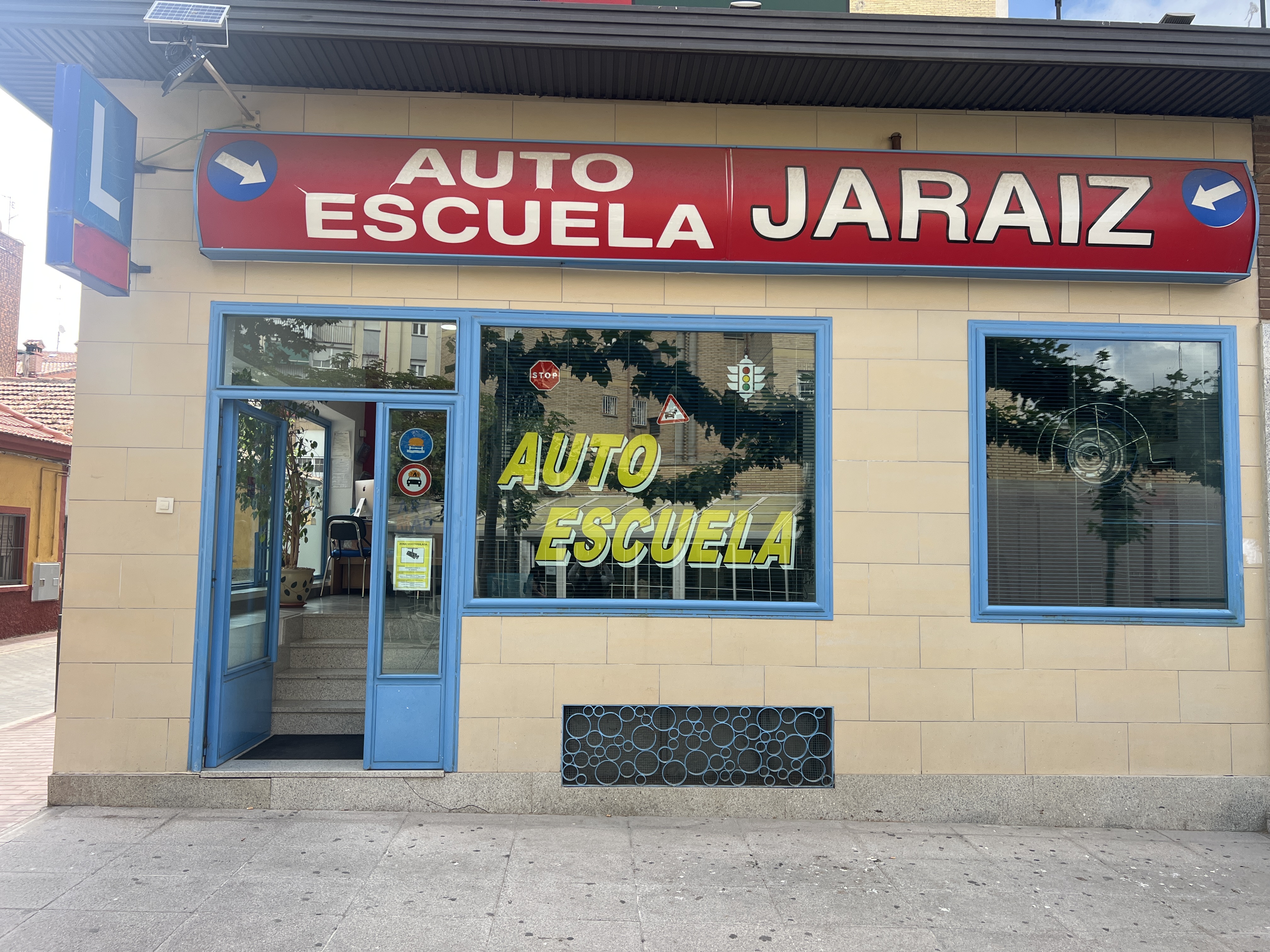 Foto de portada Autoescuela Jaraiz 2