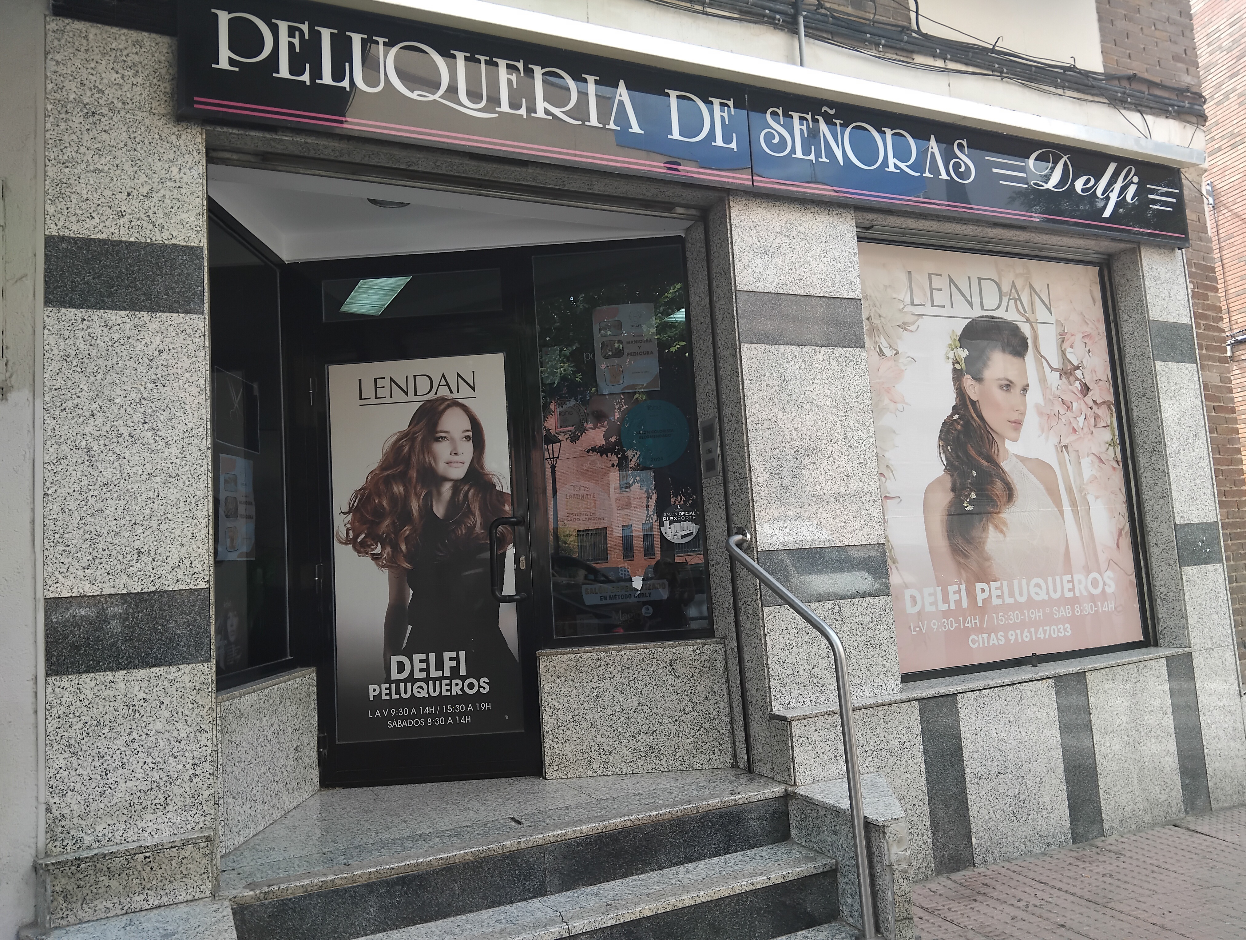 Foto de portada Delfi peluqueros