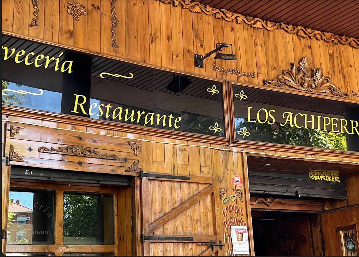 Foto de portada LOS ACHIPERRES