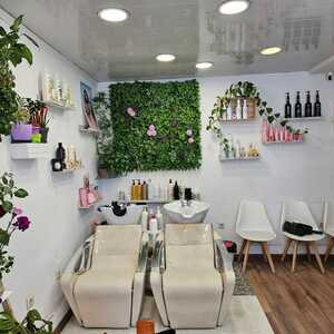 Foto de portada CORTO Y CAMBIO