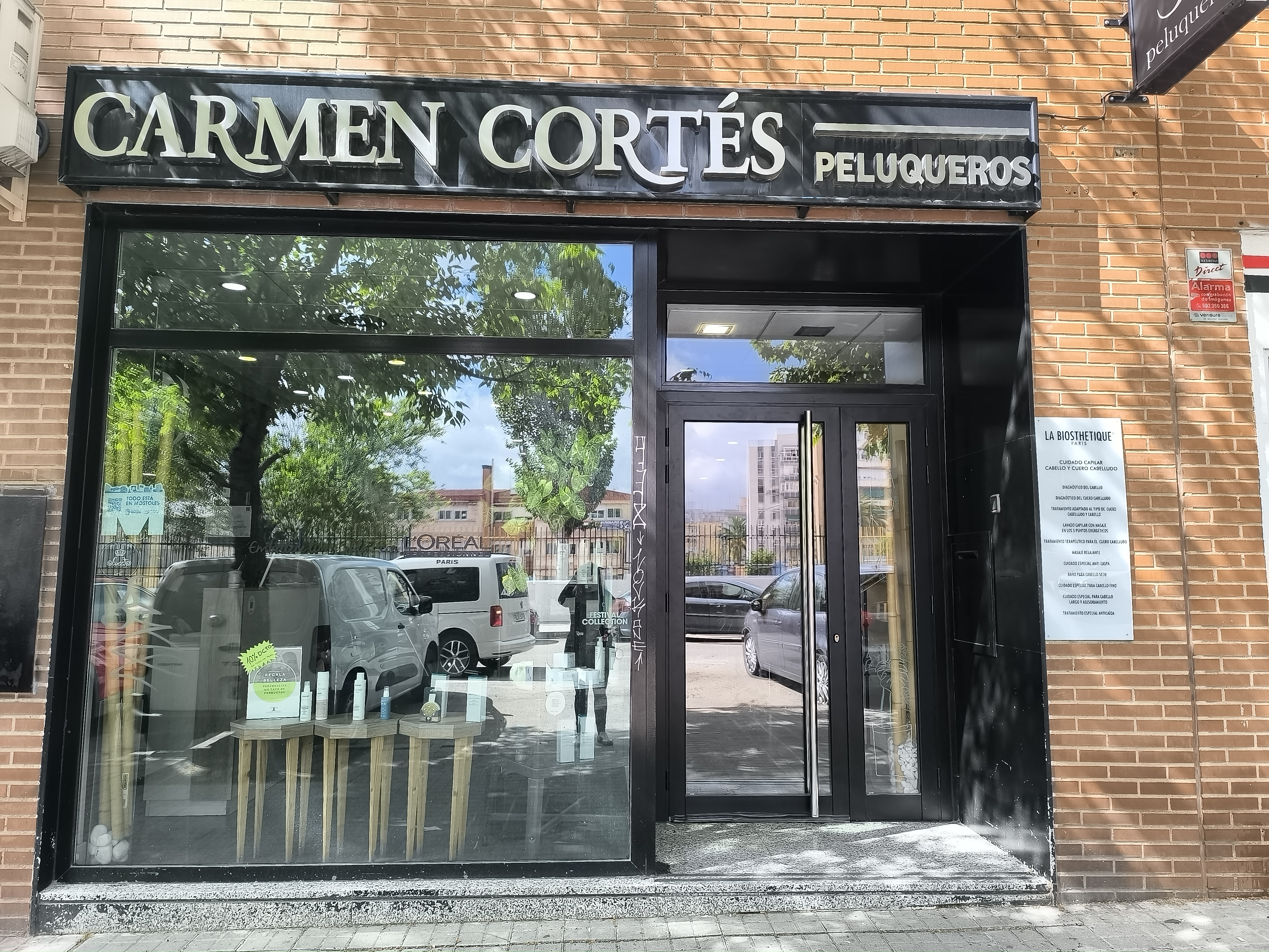 Foto de portada CARMEN CORTÉS PELUQUEROS